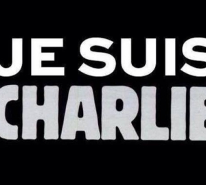 Chasse à l'homme après l'attaque terroriste mortelle de Charlie Hebdo